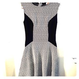 Nell dress herringbone size XS